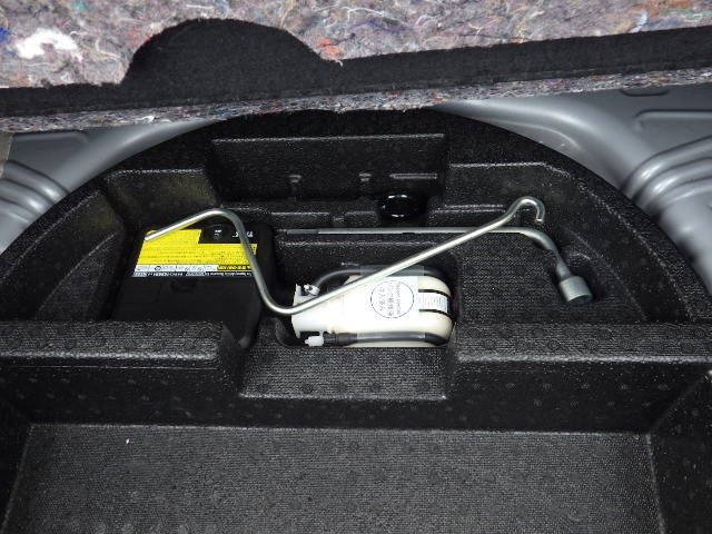 TOYOTA VITZ 2017 Image 28