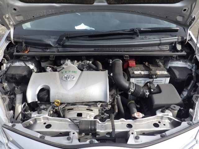 TOYOTA VITZ 2017 Image 36