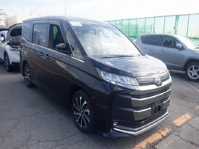TOYOTA NOAH 2022 Image 20