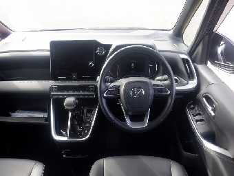 TOYOTA NOAH 2022 Image 16