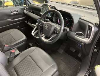 TOYOTA NOAH 2022 Image 5