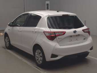 TOYOTA VITZ 2019 Image 4