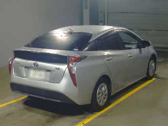 TOYOTA PRIUS 2016 Image 2
