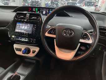 TOYOTA PRIUS 2016 Image 7