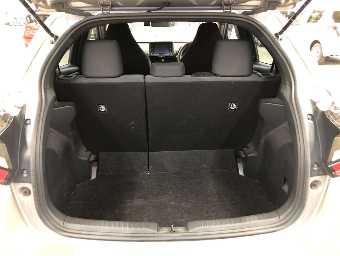 TOYOTA YARIS 2020 Image 8