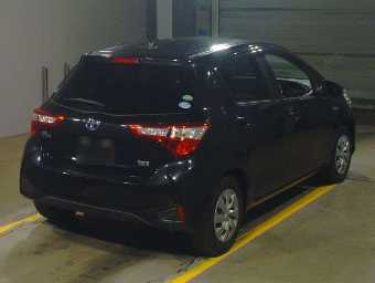 TOYOTA VITZ 2019 Image 2