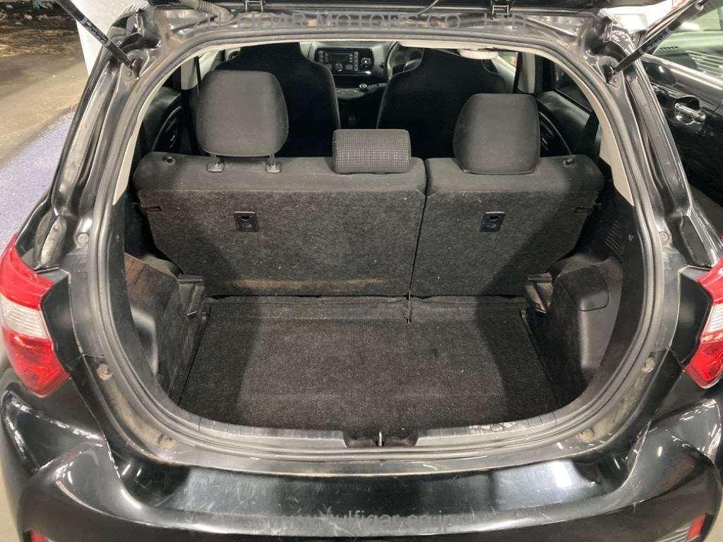 TOYOTA VITZ 2019 Image 11