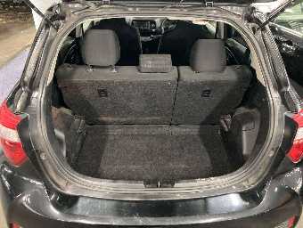 TOYOTA VITZ 2019 Image 11