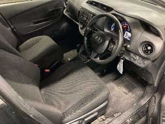 TOYOTA VITZ 2019 Image 5