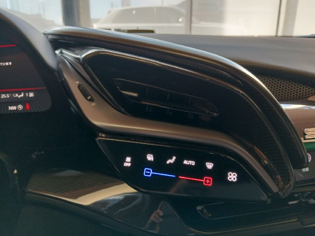 FERRARI SF90 STRADALE 2023 Image 42