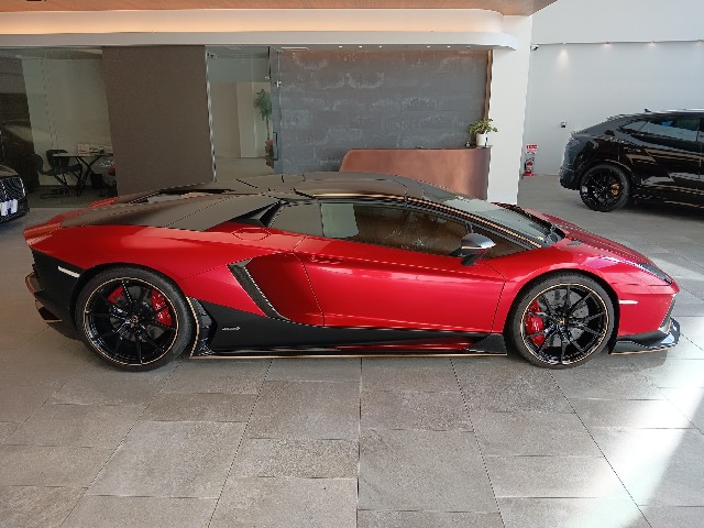 LAMBORGHINI AVENTADOR 2015 Image 25