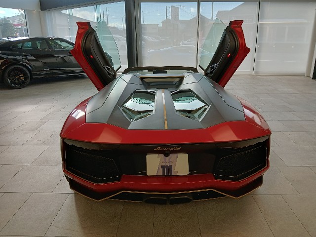 LAMBORGHINI AVENTADOR 2015 Image 33