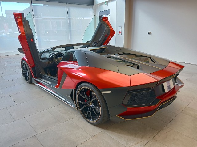 LAMBORGHINI AVENTADOR 2015 Image 35