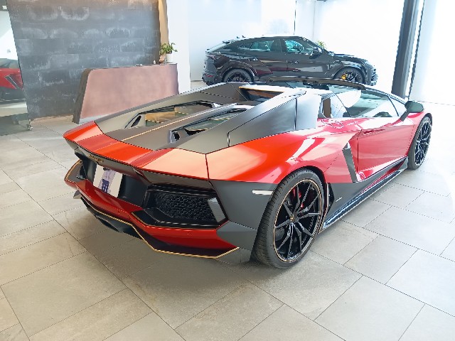 LAMBORGHINI AVENTADOR 2015 Image 41