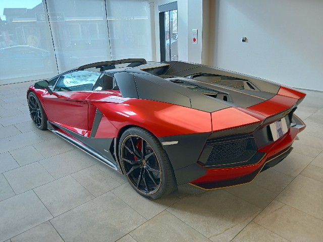 LAMBORGHINI AVENTADOR 2015 Image 43