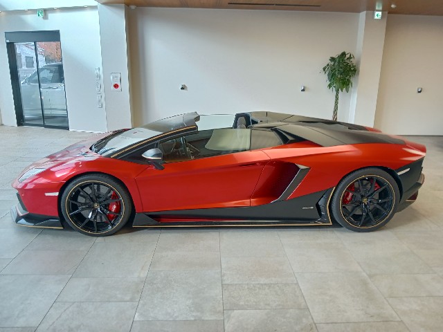 LAMBORGHINI AVENTADOR 2015 Image 44