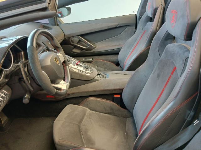 LAMBORGHINI AVENTADOR 2015 Image 50