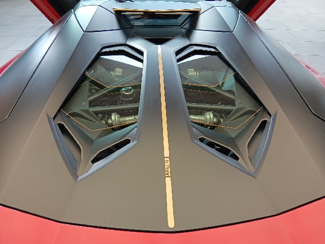 LAMBORGHINI AVENTADOR 2015 Image 57