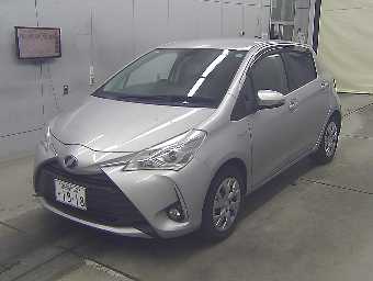 TOYOTA VITZ 2017 Image 4
