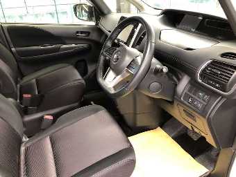 NISSAN SERENA 2018 Image 5