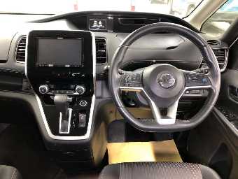 NISSAN SERENA 2018 Image 6