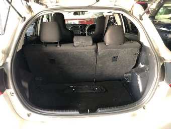 TOYOTA VITZ 2019 Image 8