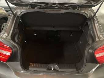 MERCEDES BENZ A CLASS 2013 Image 8