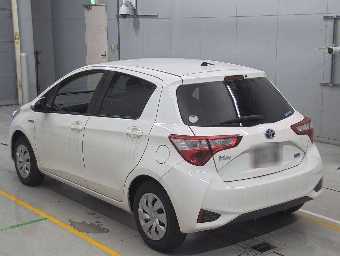 TOYOTA VITZ 2019 Image 6