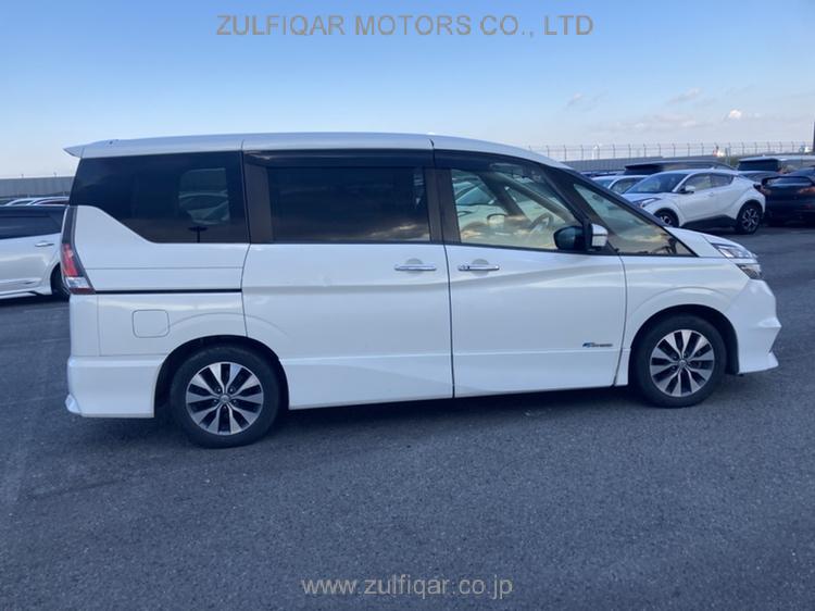 NISSAN SERENA 2016 Image 11