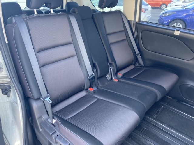 NISSAN SERENA 2016 Image 23