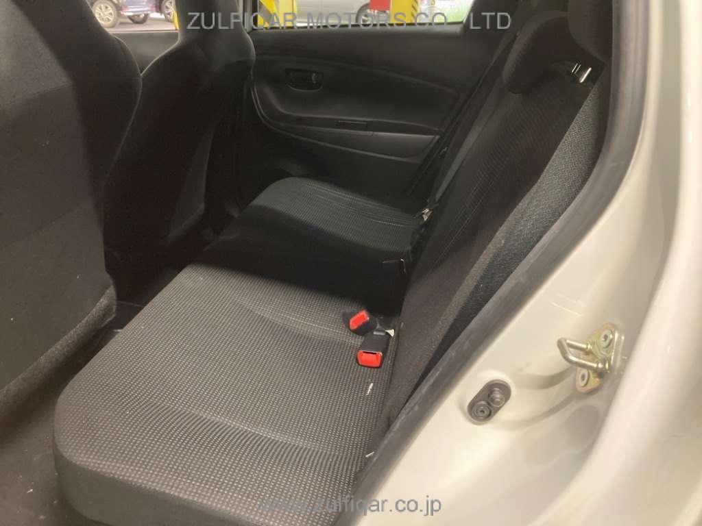 TOYOTA VITZ 2019 Image 11