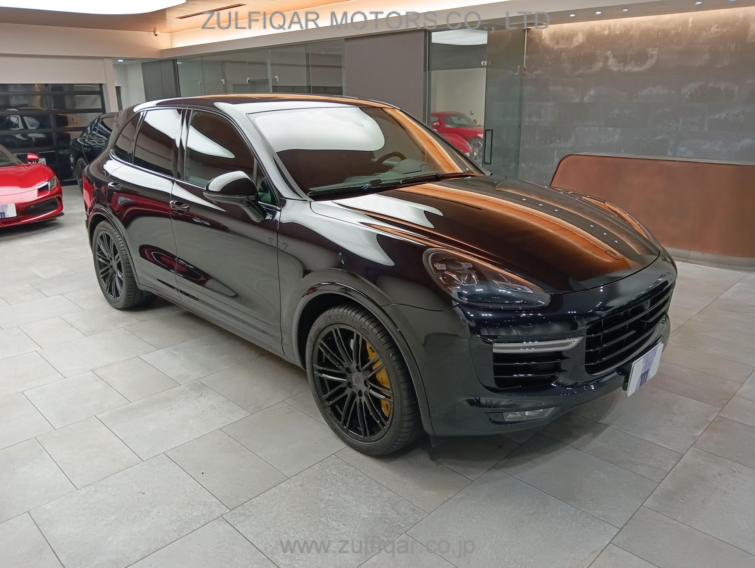 PORSCHE CAYENNE 2016 Image 3