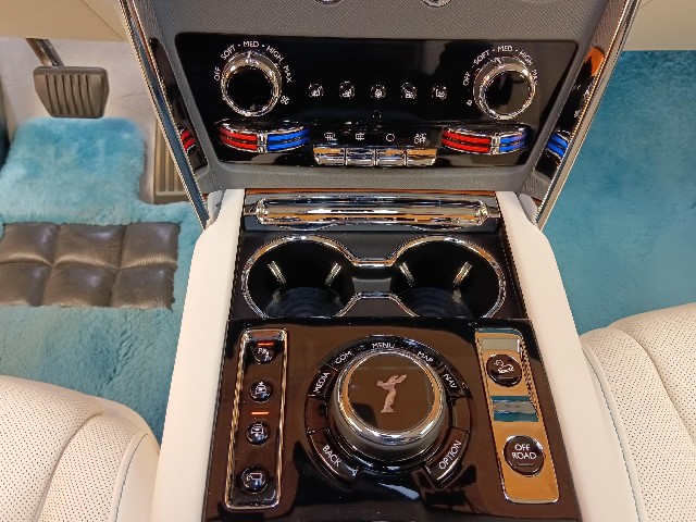 ROLLS ROYCE CULLINAN 2022 Image 55