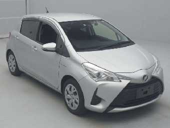 TOYOTA VITZ 2017 Image 3