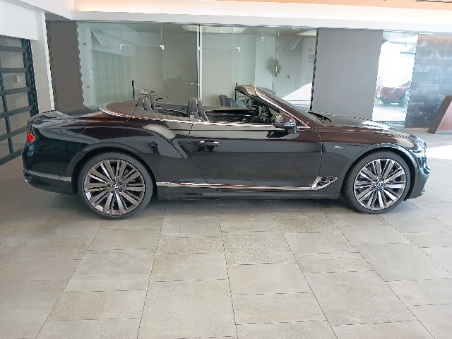 BENTLEY CONTINENTAL 2022 Image 20