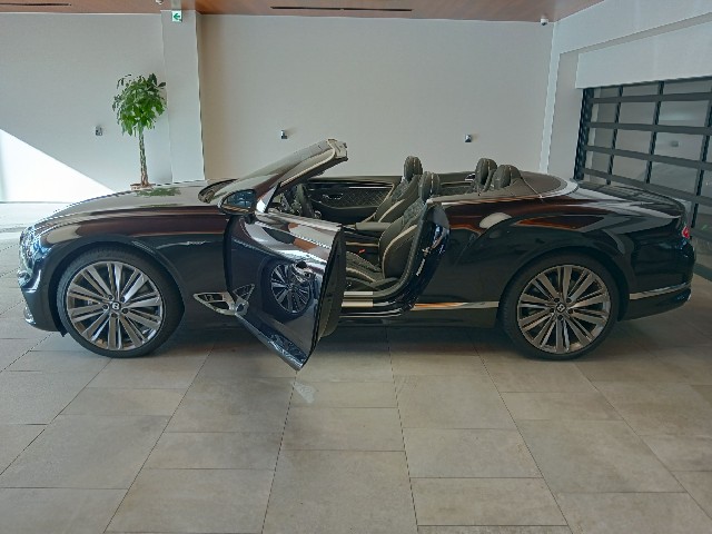 BENTLEY CONTINENTAL 2022 Image 26