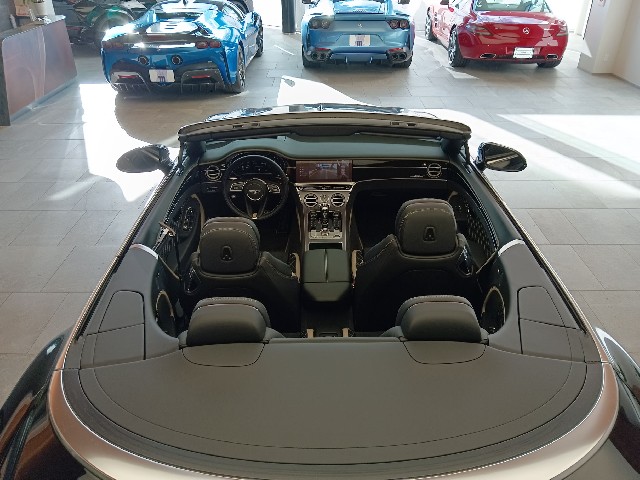BENTLEY CONTINENTAL 2022 Image 29
