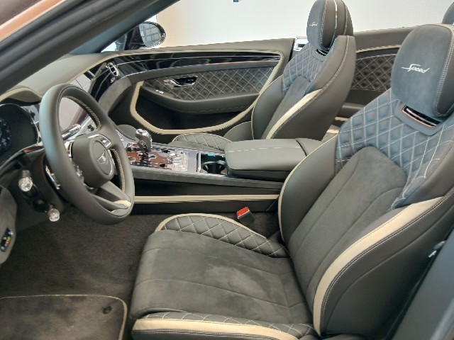 BENTLEY CONTINENTAL 2022 Image 31