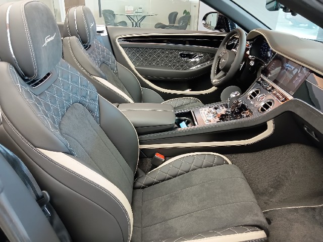BENTLEY CONTINENTAL 2022 Image 34