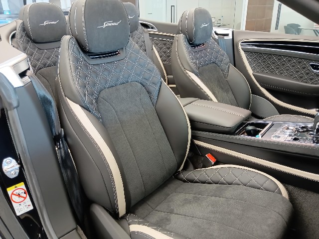 BENTLEY CONTINENTAL 2022 Image 36