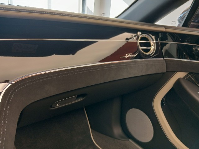 BENTLEY CONTINENTAL 2022 Image 51