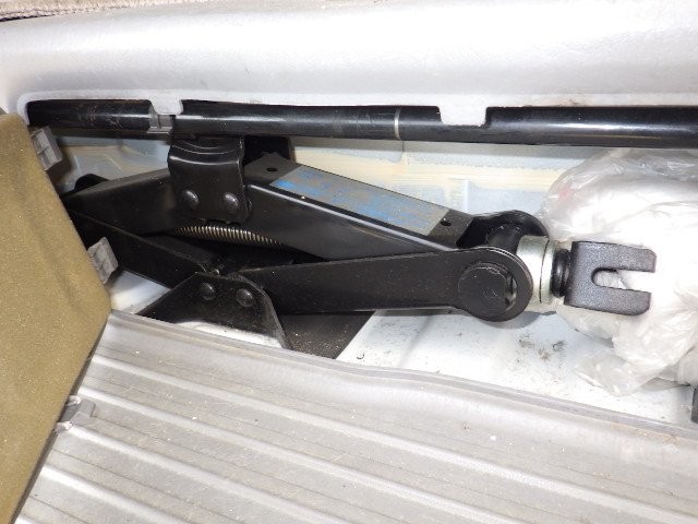 MAZDA BONGO FRIENDEE 1999 Image 28