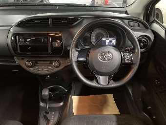 TOYOTA VITZ 2019 Image 6