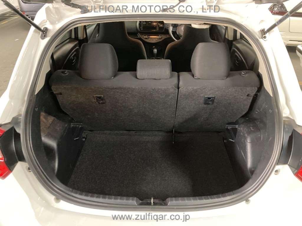 TOYOTA VITZ 2019 Image 8