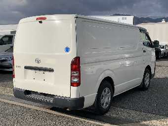TOYOTA HIACE 2017 Image 4