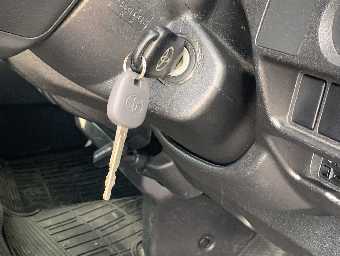 TOYOTA HIACE 2017 Image 6