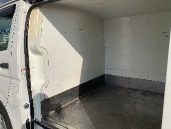 TOYOTA HIACE 2017 Image 8