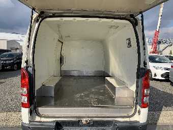 TOYOTA HIACE 2017 Image 12