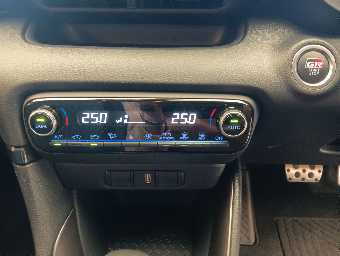 TOYOTA GR YARIS 2023 Image 32