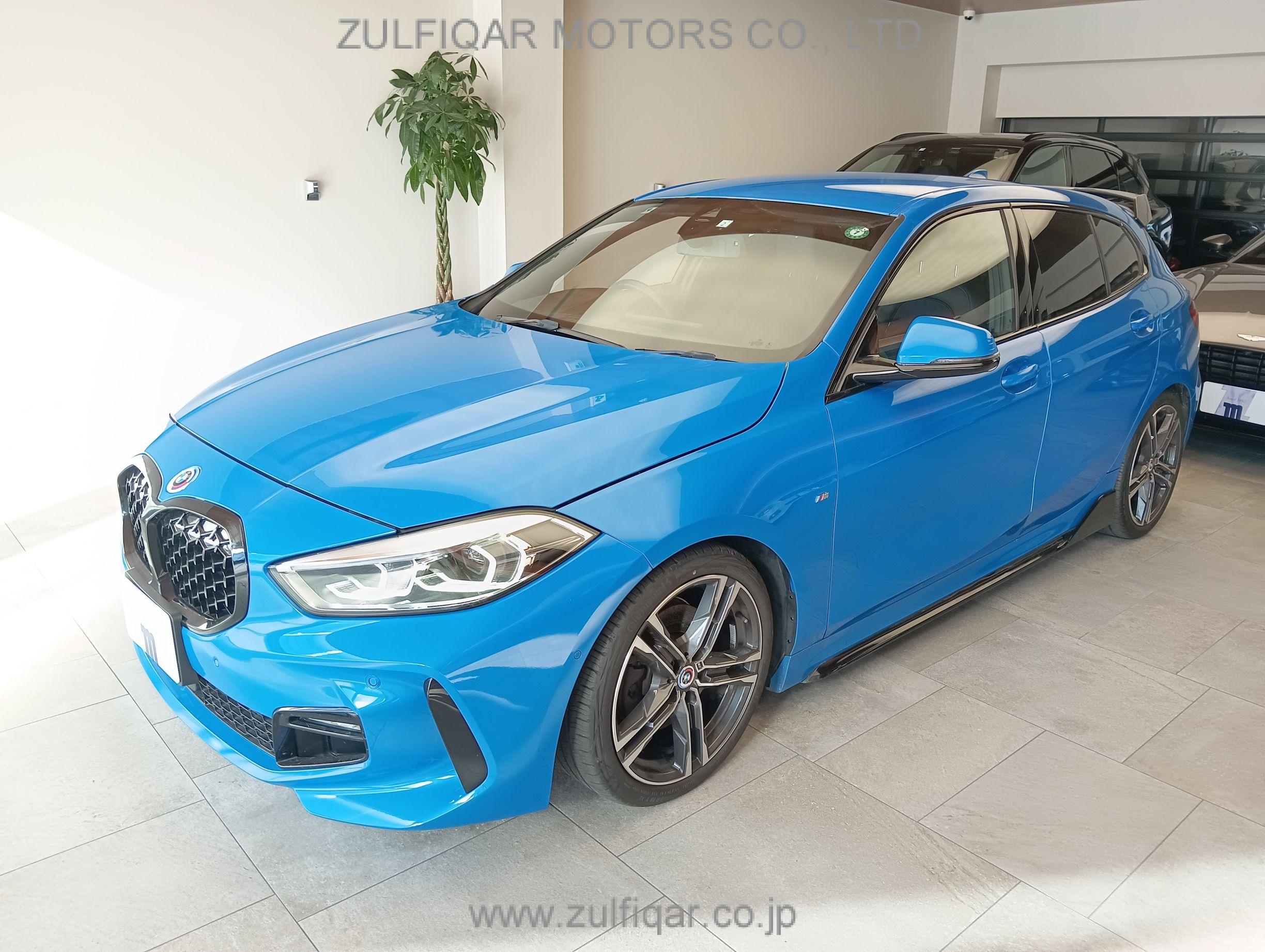 BMW 1 SERIES 2023 Image 1